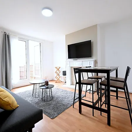 Stunning 2-Bedroom Apartment